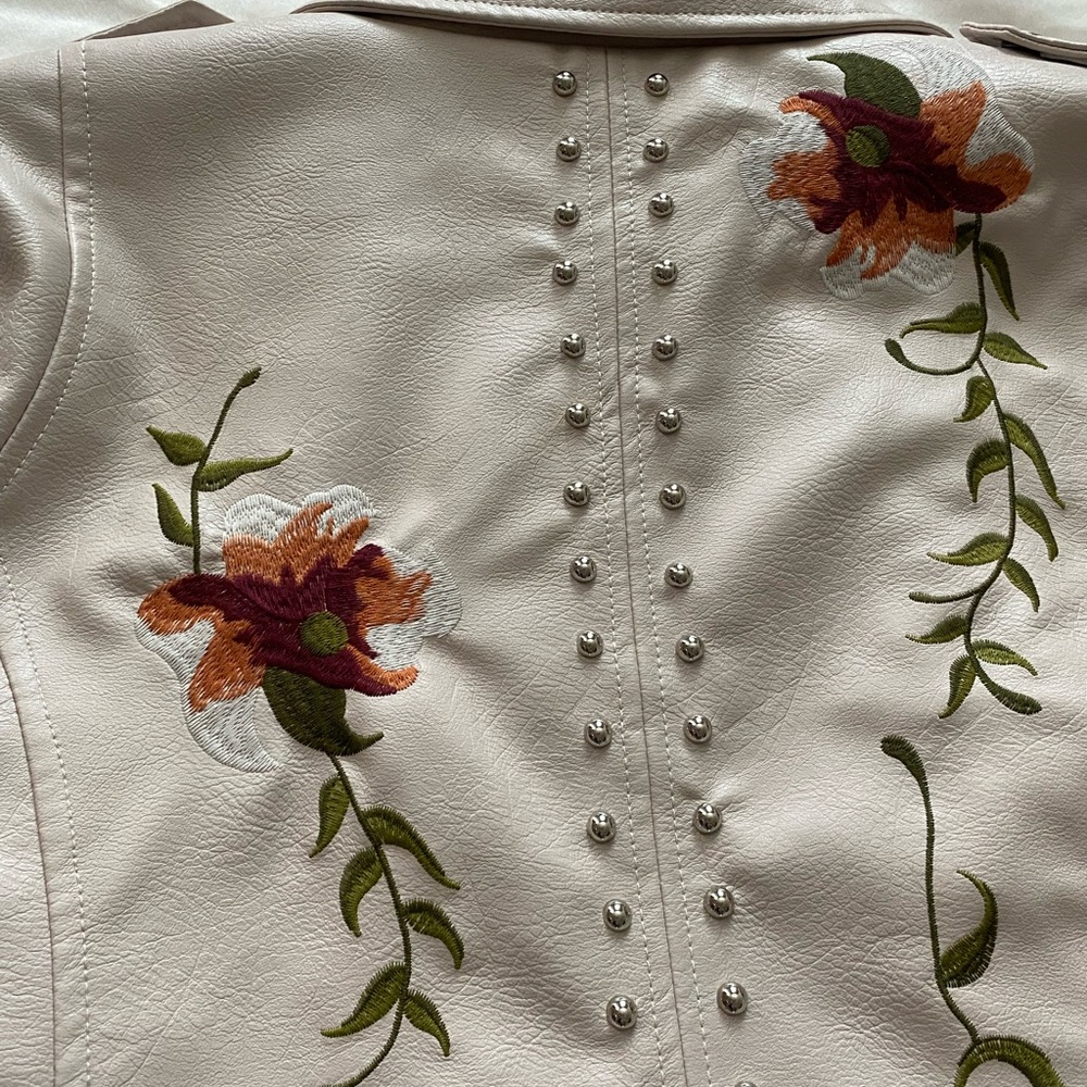Faux Leather Embroidered Floral Beige Jacket with studs - Picture 5 of 7